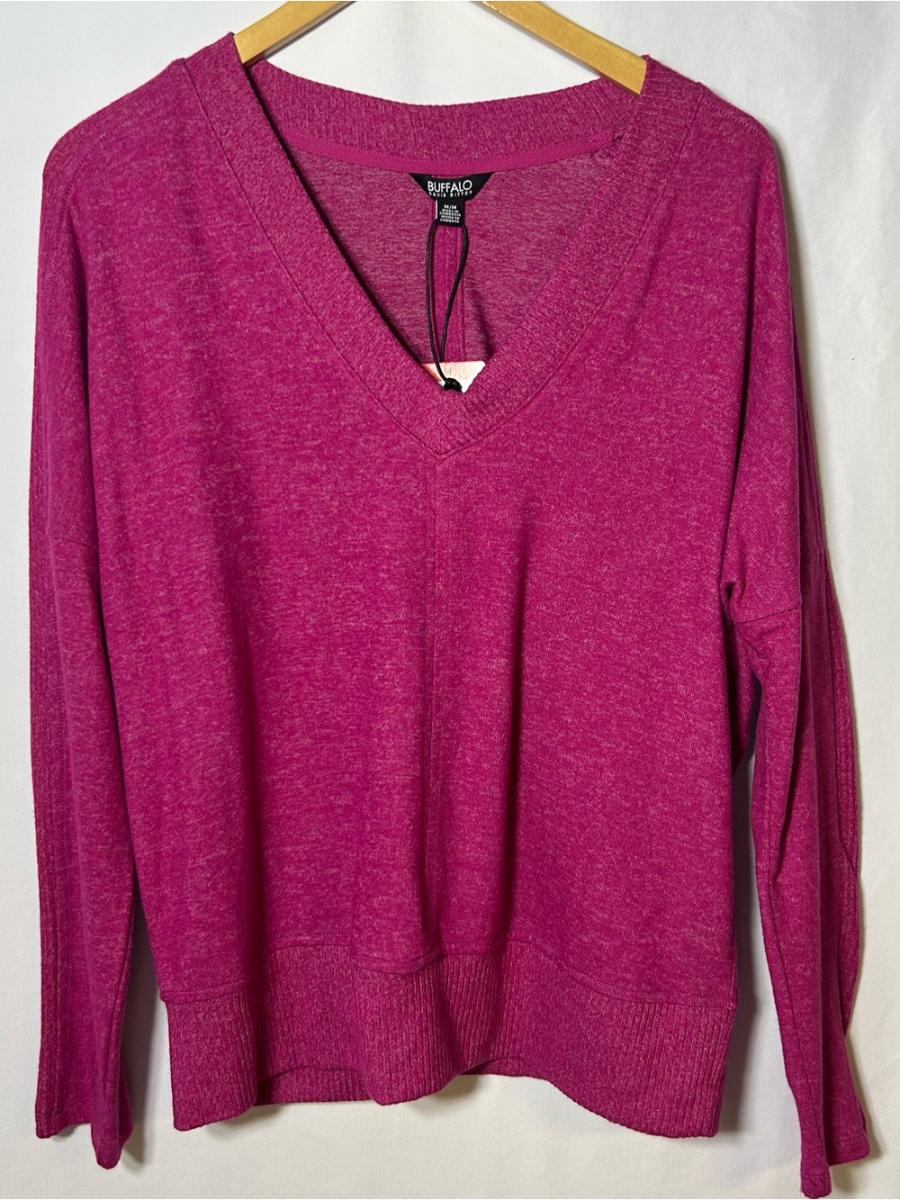 NWT Buffalo David Bitton Women's V-Neck Sweater Fuchsia Pink Medium